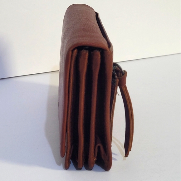 Spikes & Sparrow Brown Leather RFID Wallet - Picture 4 of 13
